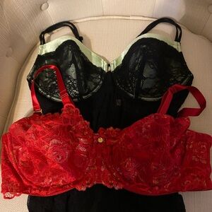 Cacique Red Bra and Black Babydoll